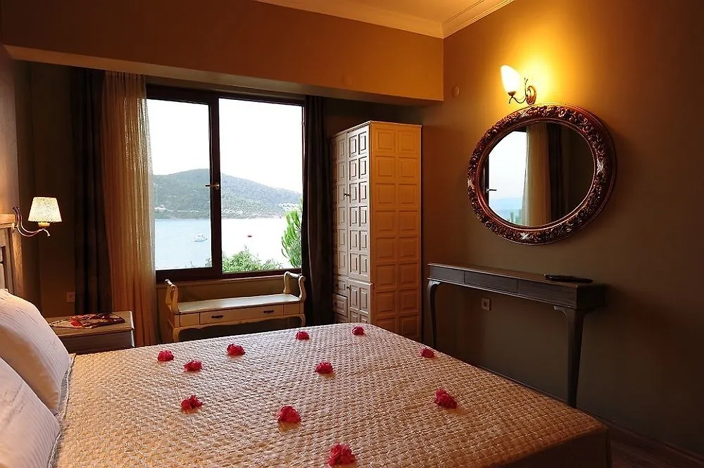 Karianda Hotel Göltürkbükü 0*,  Türkiye