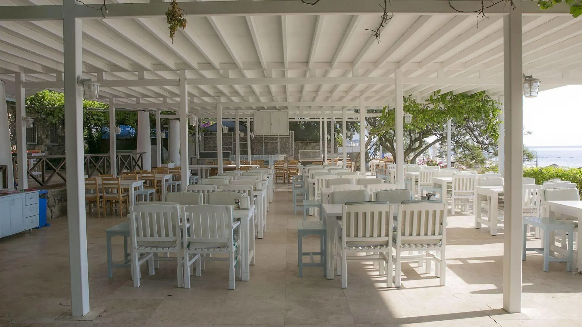 Karianda Hotel Golturkbuku